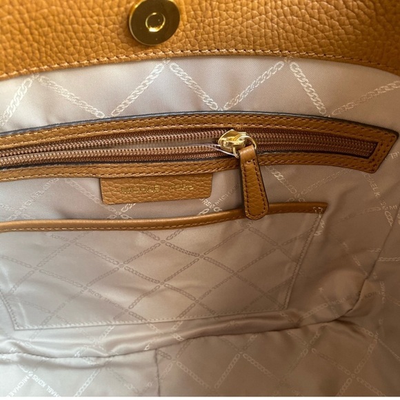 Micheal Kors Fulton Hobo bag NWT - Picture 6 of 6
